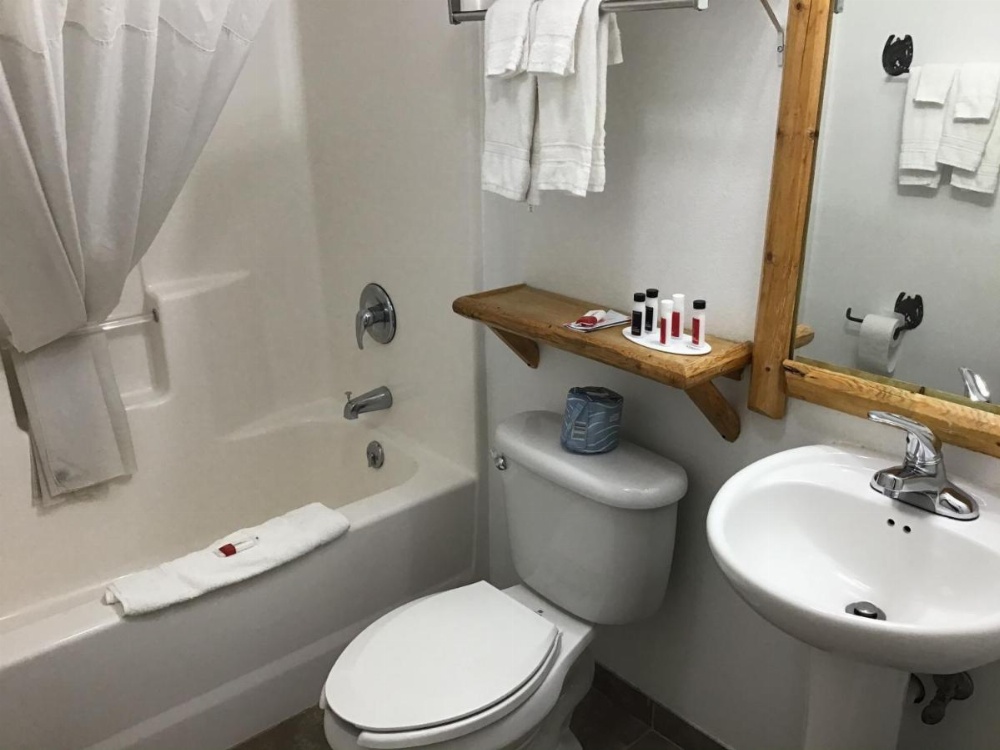 Room image 3